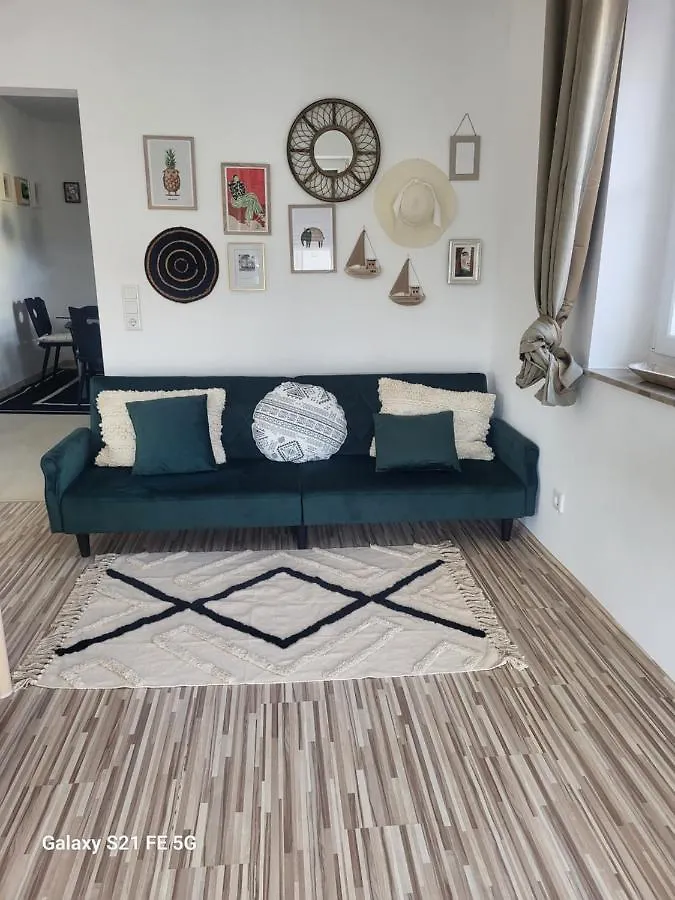 80Qm Mit Balkon 3 Getrennde Raeume Apartment Schwandorf in Bayern