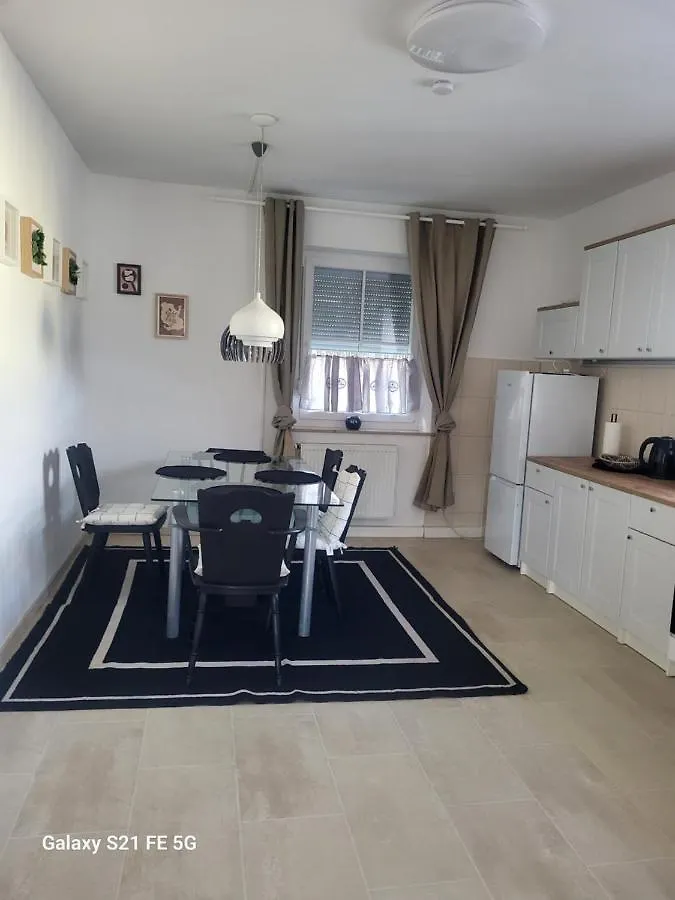 80Qm Mit Balkon 3 Getrennde Raeume Apartment Schwandorf in Bayern Germany